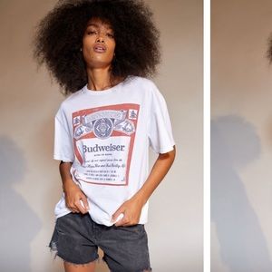 Urban Outfitters Budweiser graphic yee.